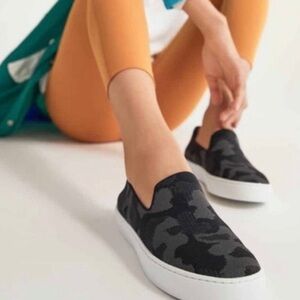 Rothy's The Sneaker The Original Slip On Shoe Charcoal  Gray Camo Print Size 8